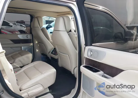 2020 Lincoln Navigator Reserve z USA, uszkodzony, nr VIN 5LMJJ2LT6LEL19731